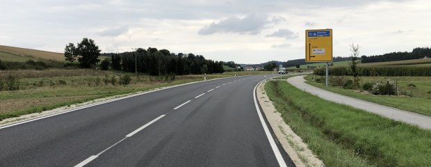 Die Arbeiten auf der B 299 zwischen Arth und Oberneuhausen sind abgeschlossen.