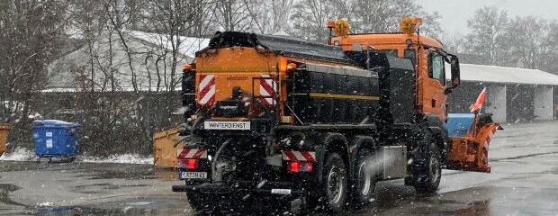 Der Winterdienst der Straßenmeisterei Landshut ist einsatzbereit. Der Winterdienst der Straßenmeisterei Landshut ist einsatzbereit.