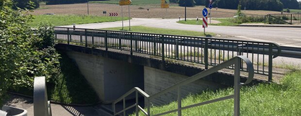 Das Staatliche Bauamt saniert ab kommenden Dienstag die Radwegunterführung beim Kreisverkehr in Siegensdorf.