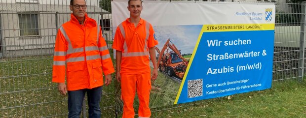 Gesucht und gefunden! Vinzenz Simbürger und Alfred Ottendorfer am ersten Tag der Ausbildung in der Straßenmeisterei Gesucht und gefunden! Vinzenz Simbürger und Alfred Ottendorfer am ersten Tag der Ausbildung in der Straßenmeisterei