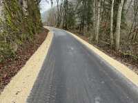 Der Schambachtalbahnradweg an der Staatsstraße 2231 bei Riedenburg ist fertig asphaltiert.