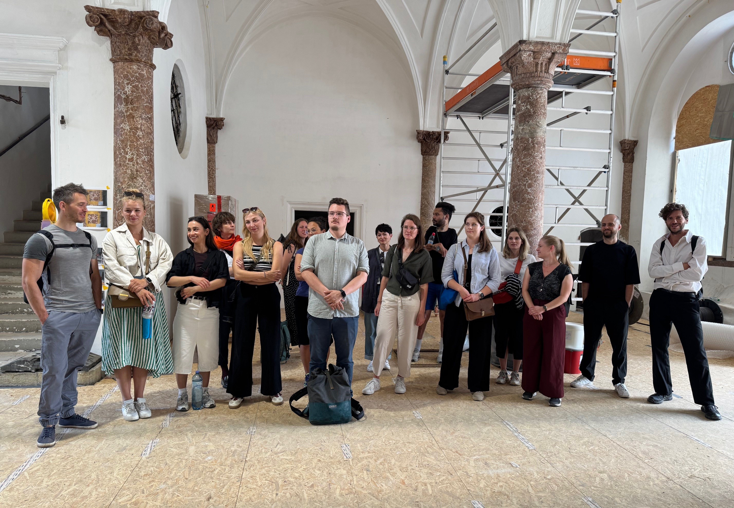 Referendare der vierten Qualifizierungsebene waren auf der Baustelle der Stadtresidenz zu Gast Referendare der vierten Qualifizierungsebene waren auf der Baustelle der Stadtresidenz zu Gast