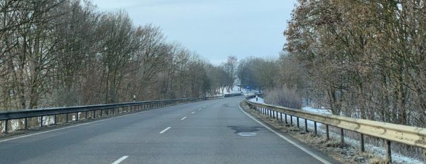 Eine von vielen Maßnahmen im Landkreis Kelheim: die Sanierung der B 16 bei Gaden/Abensberg.