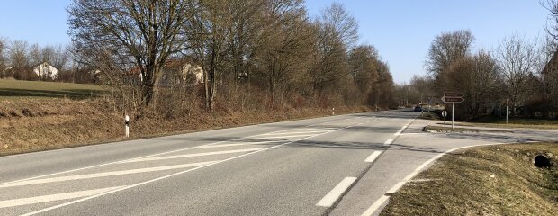 Die B 299 bei Aich wird ab 6. April erneuert. Die B 299 bei Aich wird ab 6. April erneuert.