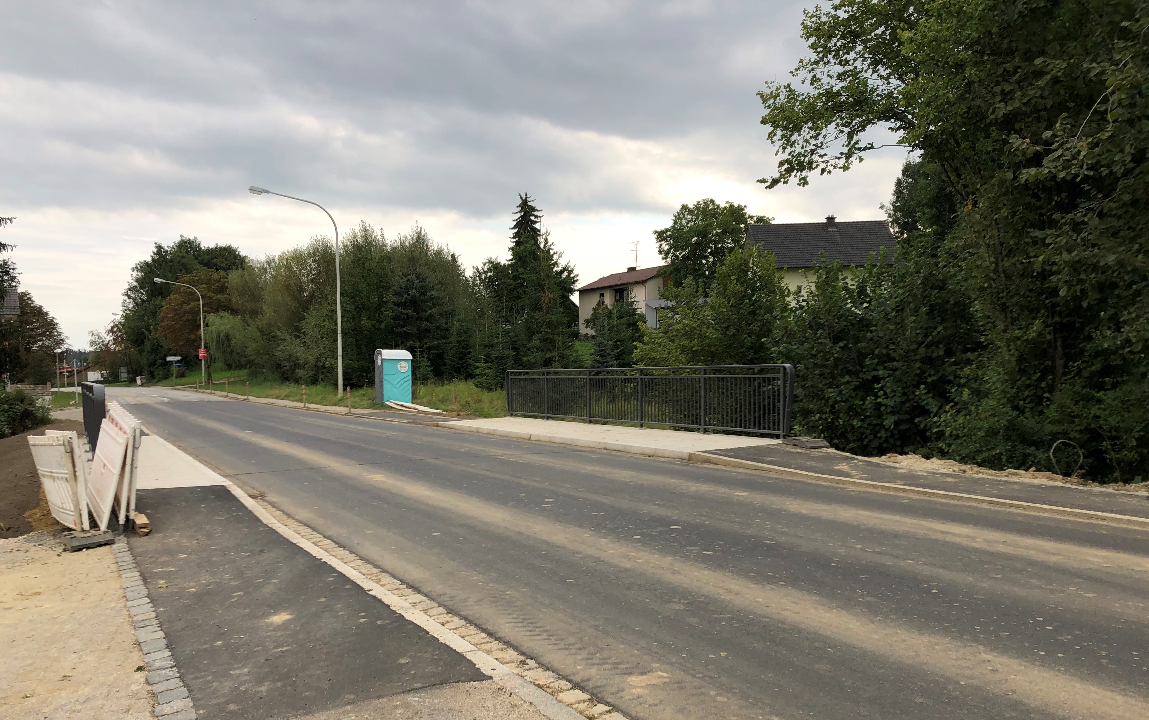 ...sowie die beiden Brücken in Unterneuhausen… ...sowie die beiden Brücken in Unterneuhausen…