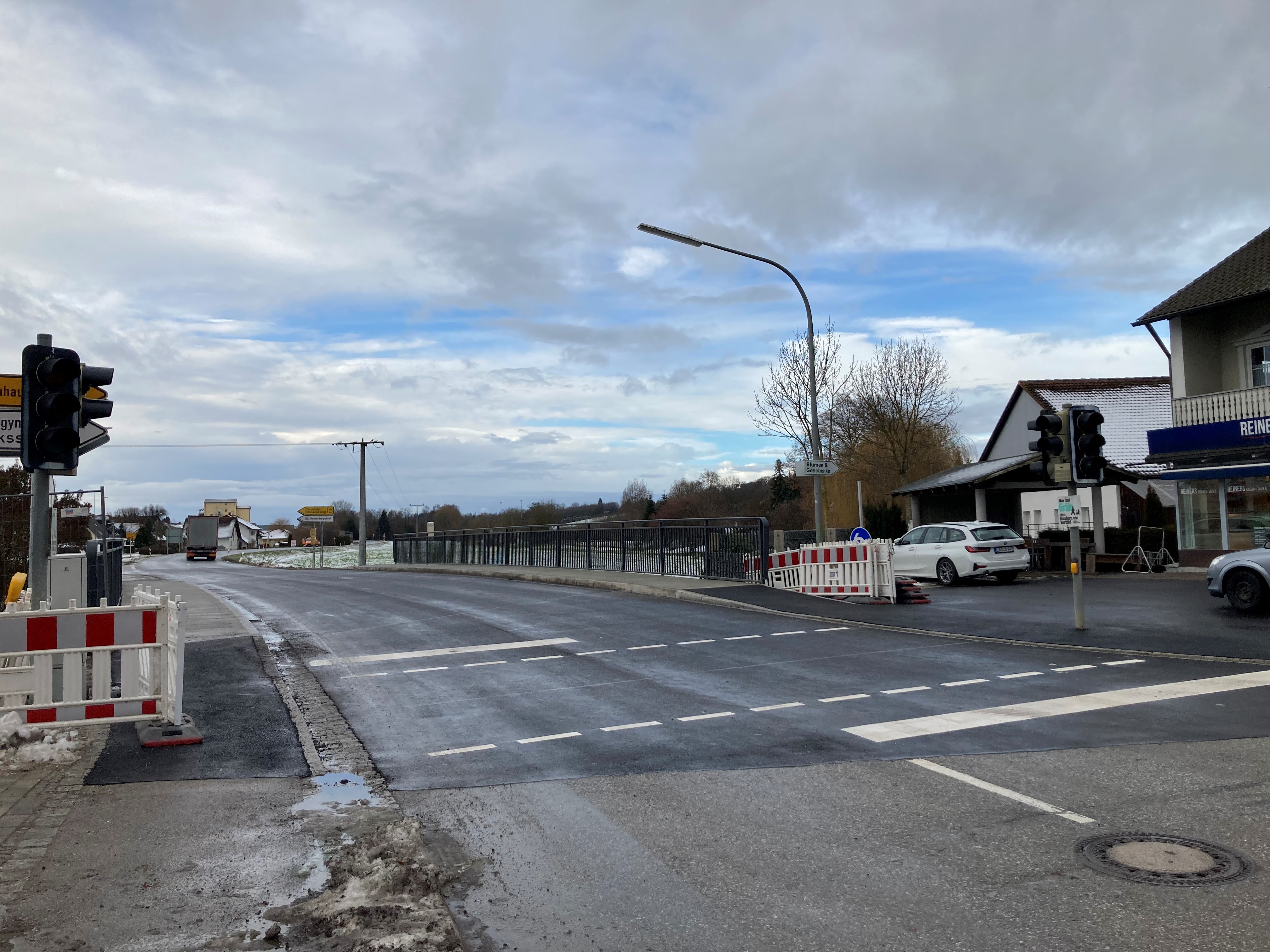Auch das Bauwerk in Furth ist wieder frei für den Verkehr. Auch das Bauwerk in Furth ist wieder frei für den Verkehr.